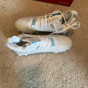 Brand new New Balance Freeze cleats size 8 women’s 6.5 men’s